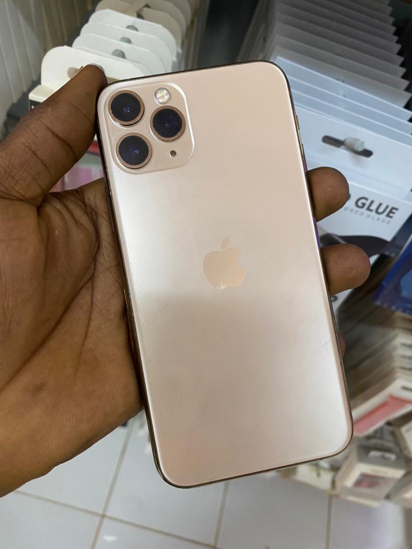 iPhone 11 pro 64Gb / sans True tone iPhone 11 pro 64Gb / sans True tone