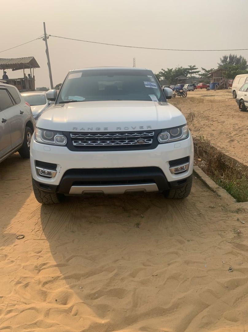 Luxueuse Range Rover sport 2014 Luxueuse Range Rover sport 2014