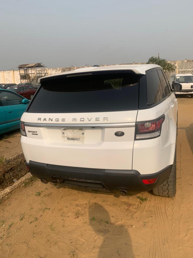 Luxueuse Range Rover sport 2014 Luxueuse Range Rover sport 2014