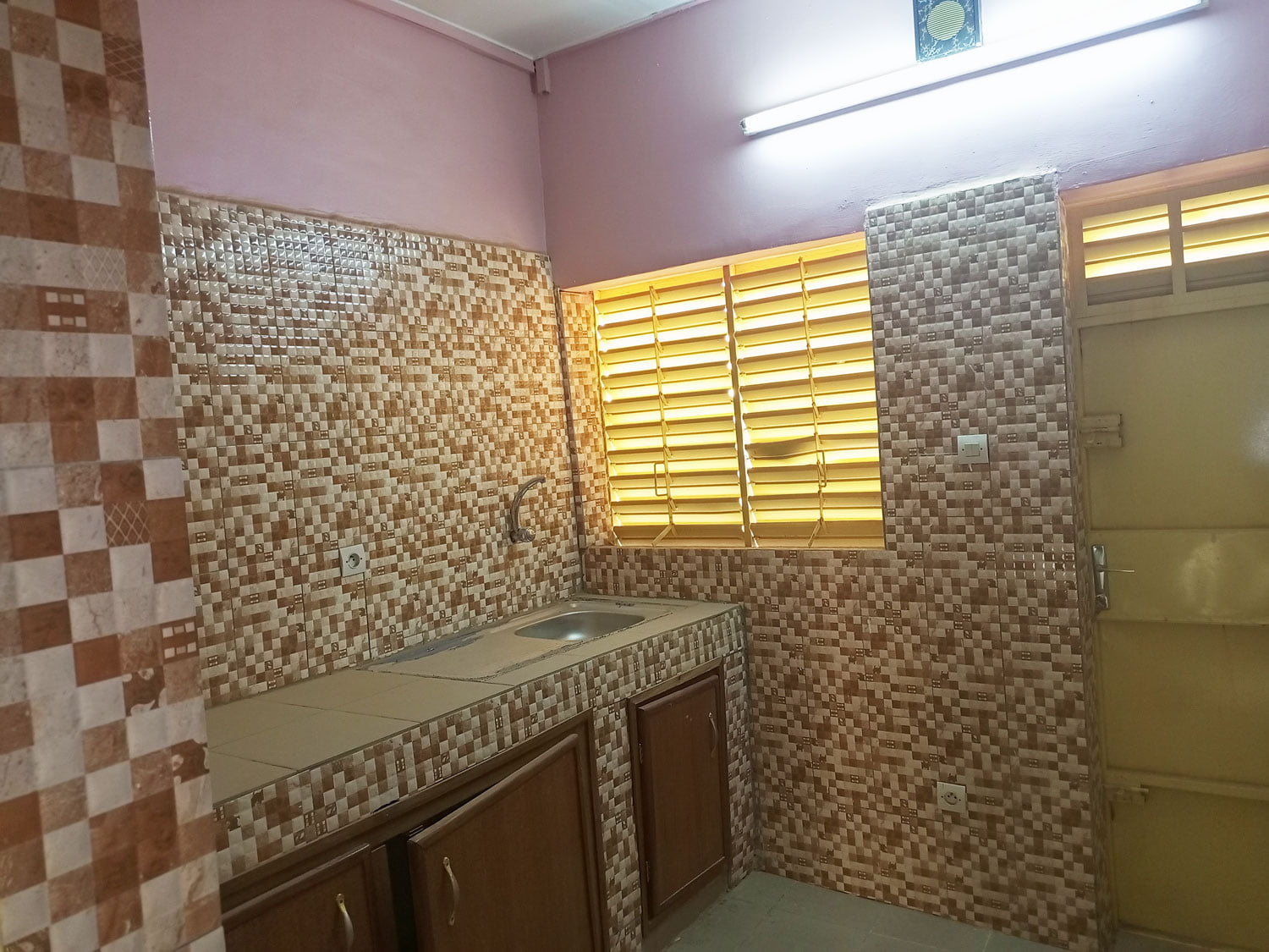 UNE VILLA DE TYPE F4 EN LOCATION A OUAGADOUGOU QUARTIER GARGHIN (CITE ABDOUL SERVICE)