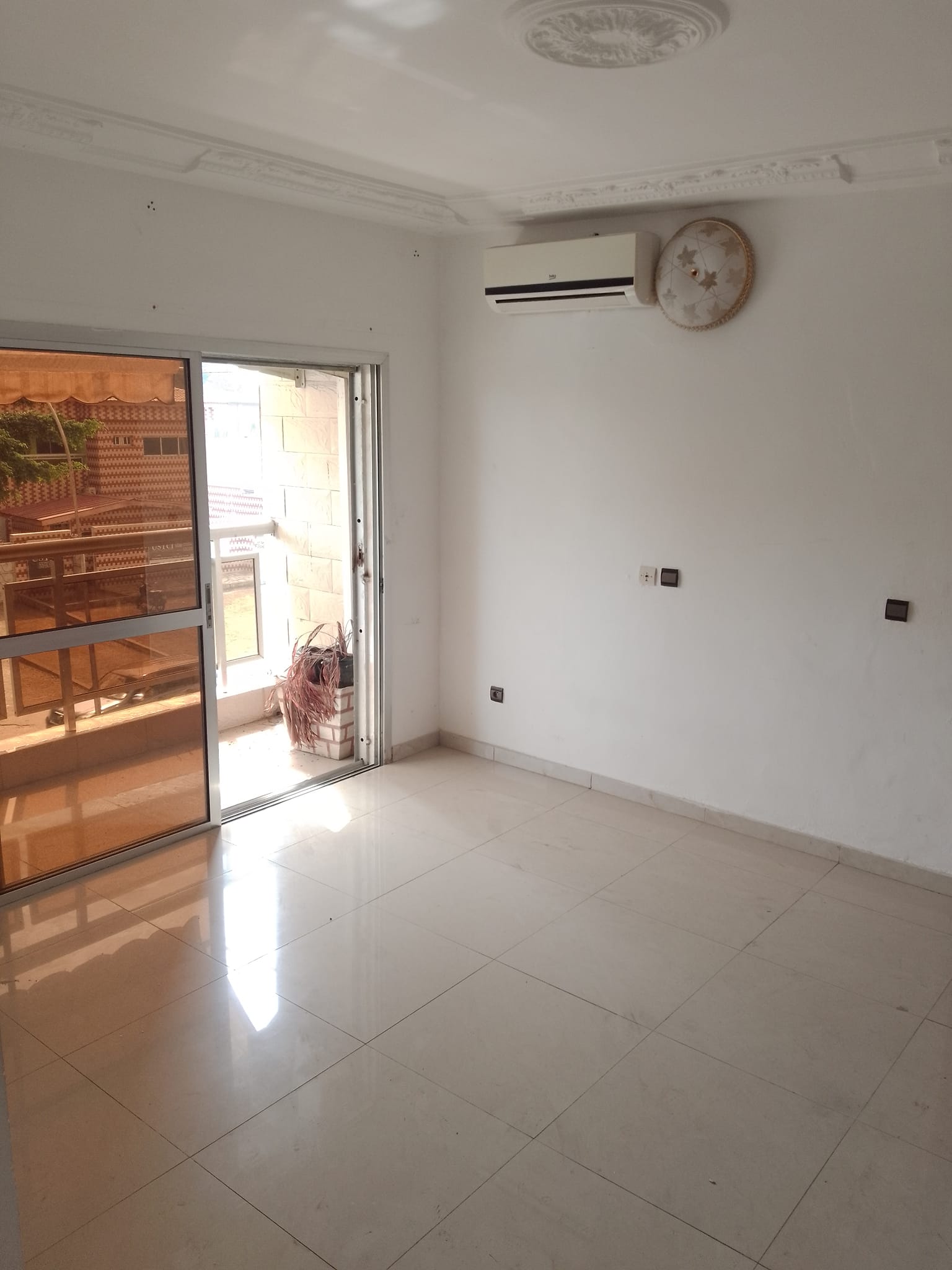 nous mettons en location un bel appartement 3 pièces aux 2 plateaux 7è tranche nous mettons en location un bel appartement 3 pièces aux 2 plateaux 7è tranche