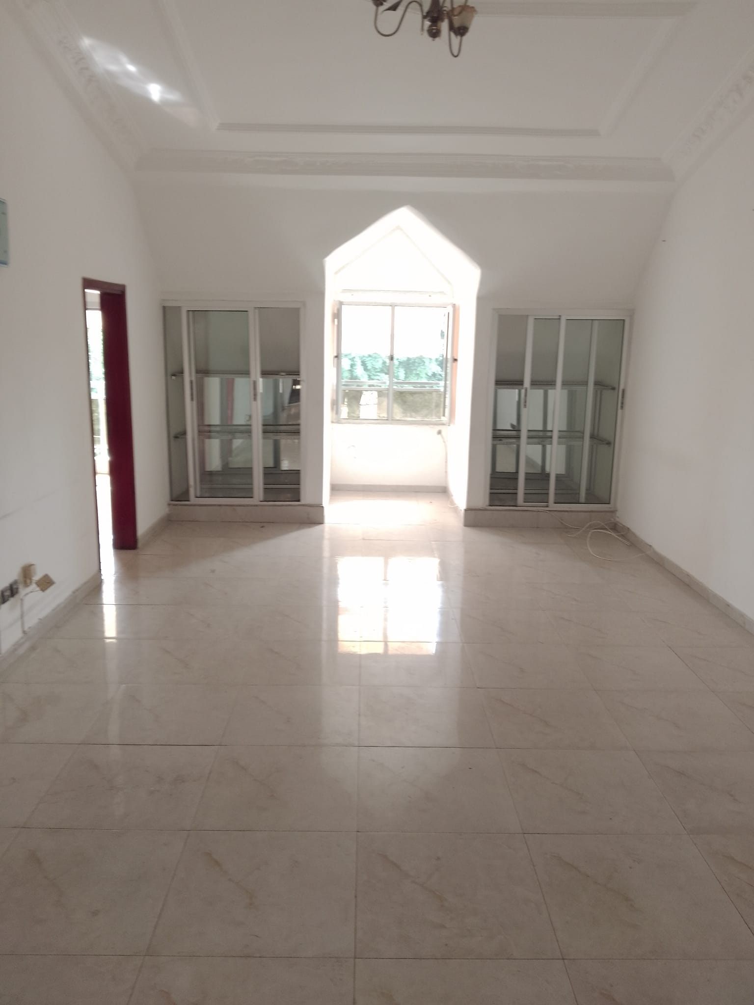 nous mettons en location un bel appartement 3 pièces aux 2 plateaux 7è tranche nous mettons en location un bel appartement 3 pièces aux 2 plateaux 7è tranche