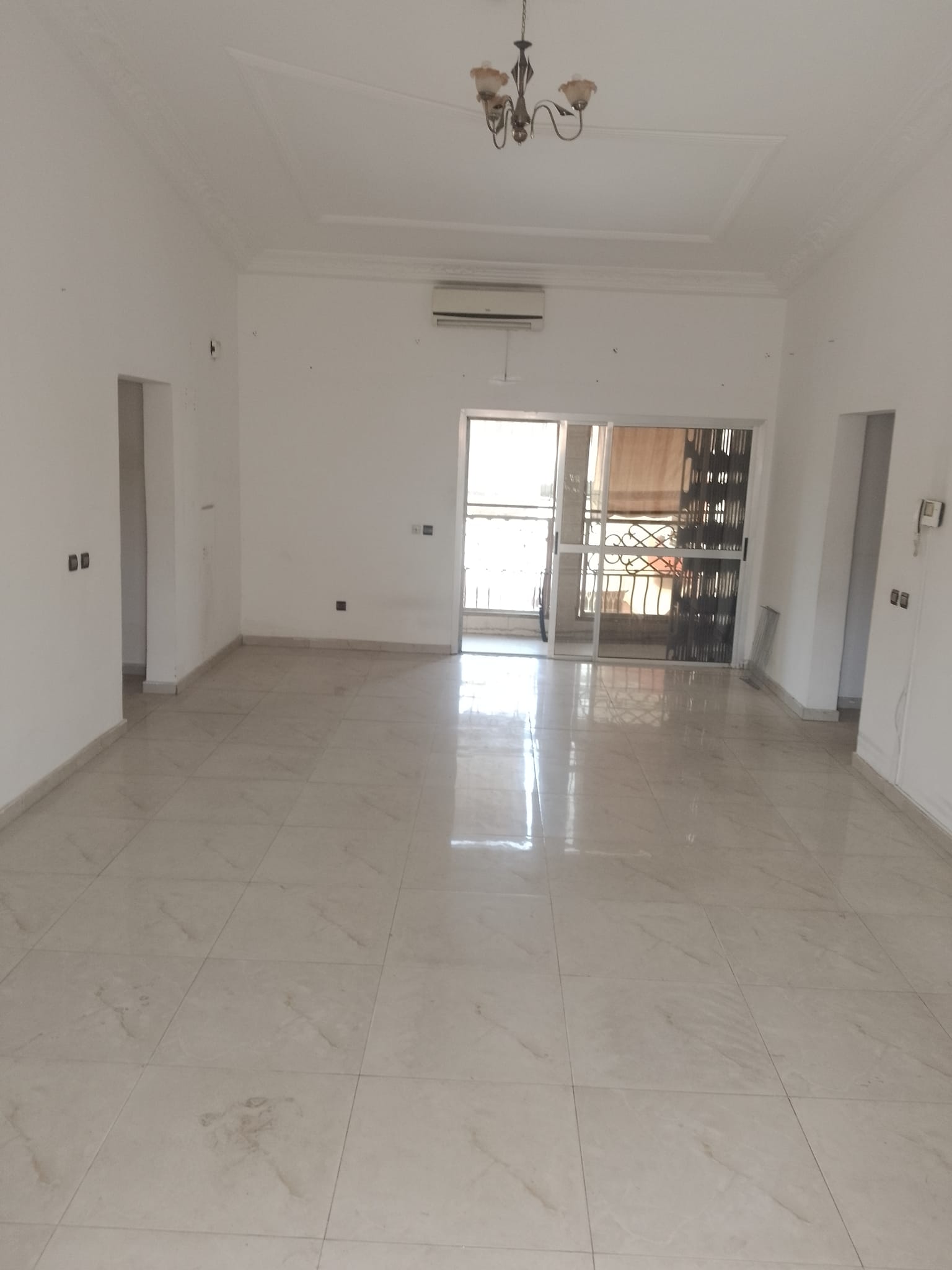 nous mettons en location un bel appartement 3 pièces aux 2 plateaux 7è tranche nous mettons en location un bel appartement 3 pièces aux 2 plateaux 7è tranche