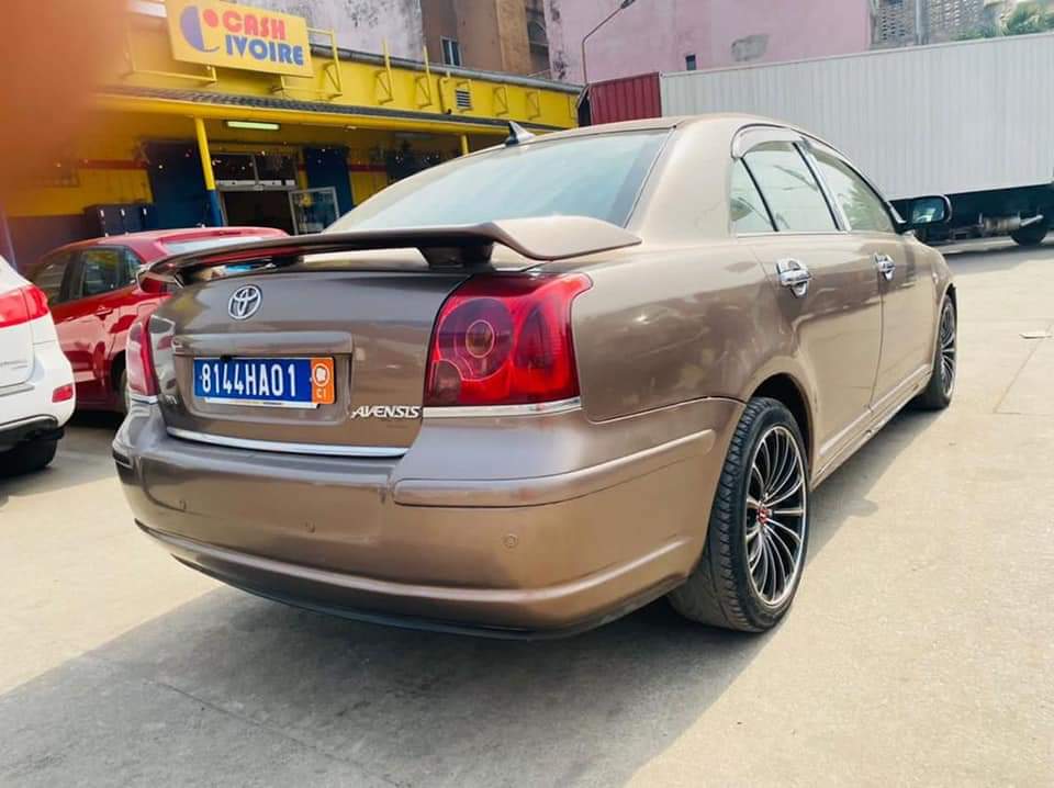 Toyota avensis 2006 boite automatique
