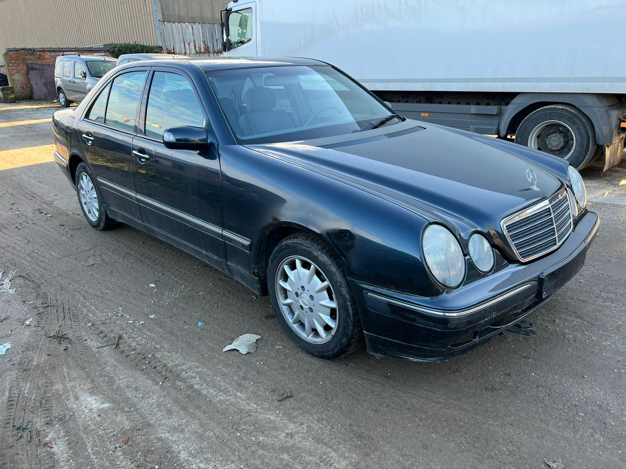 Mercedes E220