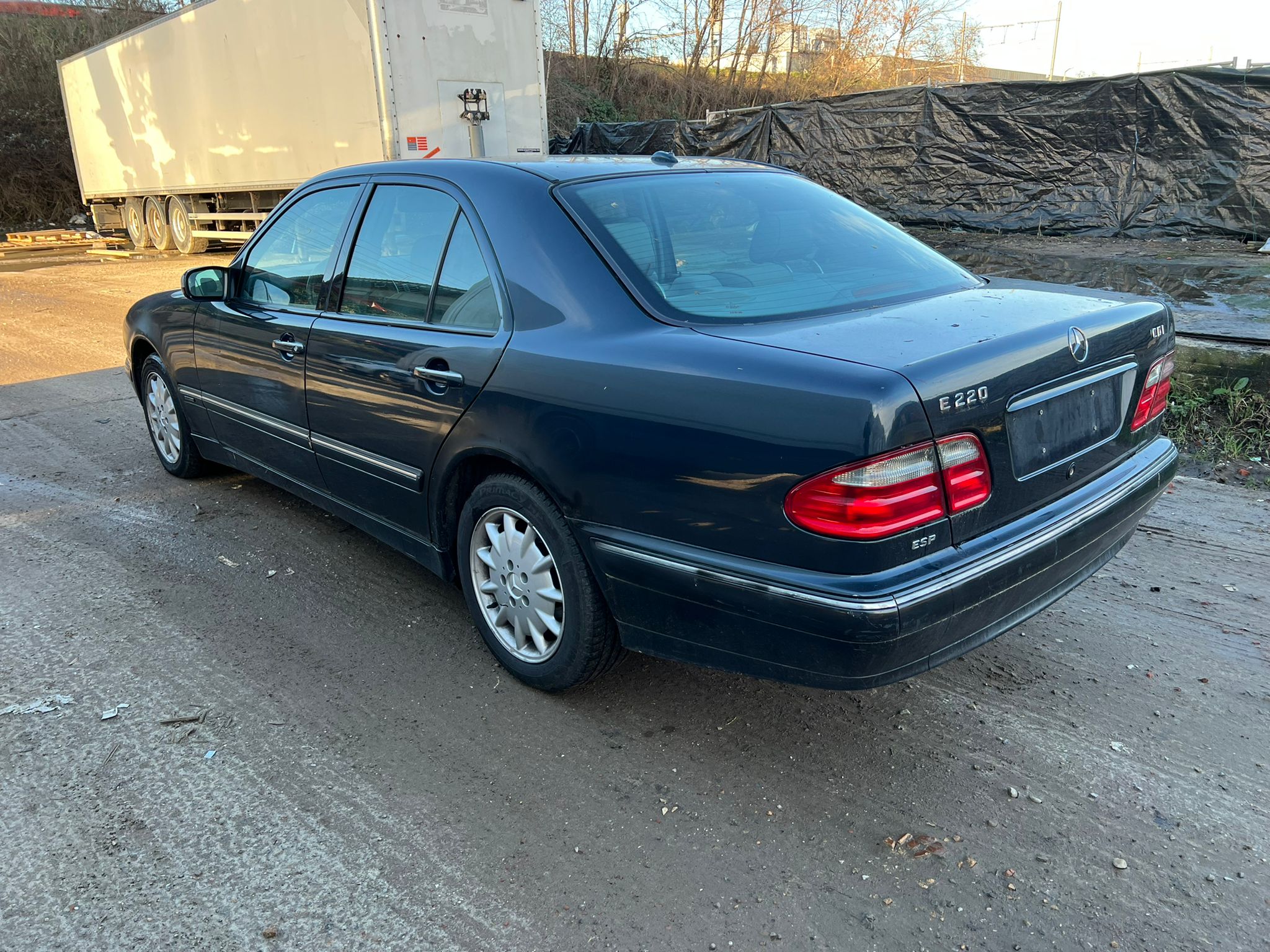 Mercedes E220 Mercedes E220