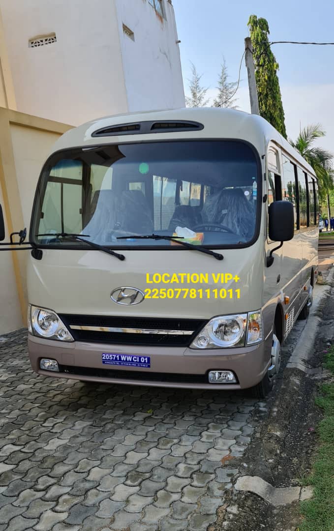 mini car climatisé en location abidjan