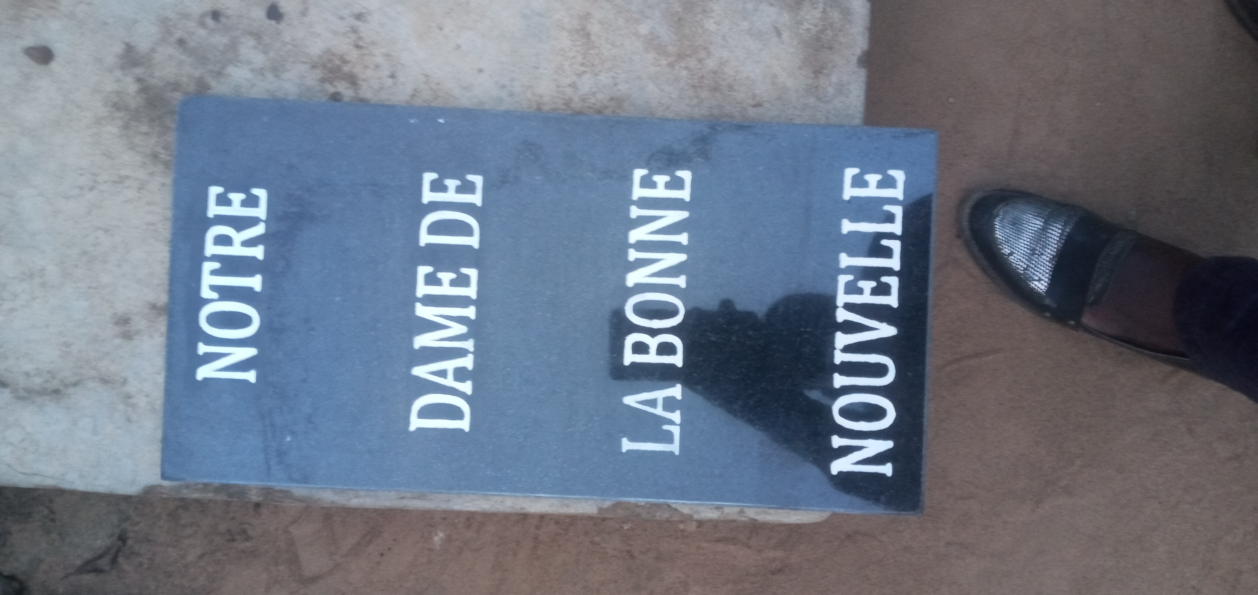 WhatsApp:0173713626/ Appel:0584848136GRAVURE OU IMPRESSION SUR MARBRE- GRANITE -PLEXIGLAS