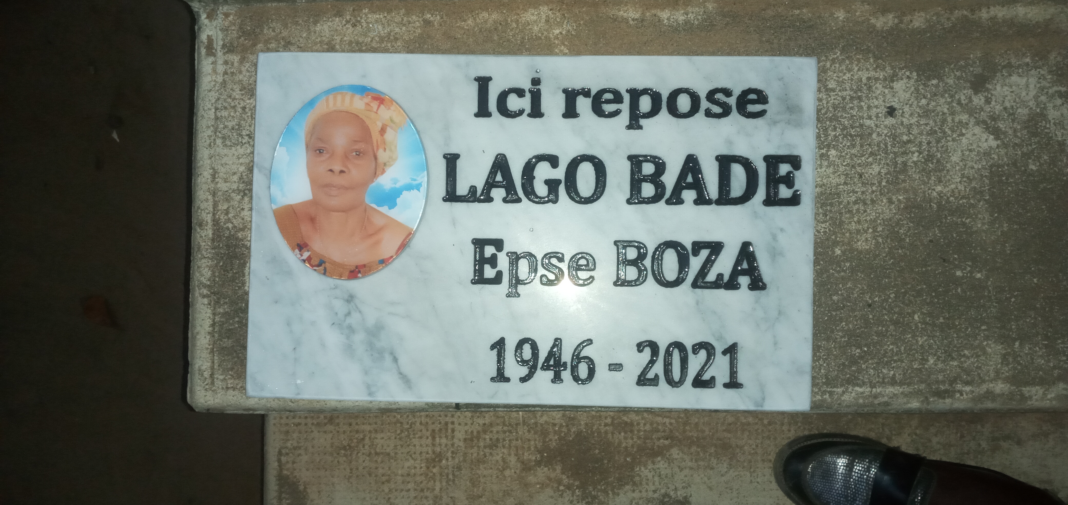 WhatsApp:0173713626/ Appel:0584848136GRAVURE OU IMPRESSION SUR MARBRE- GRANITE -PLEXIGLAS