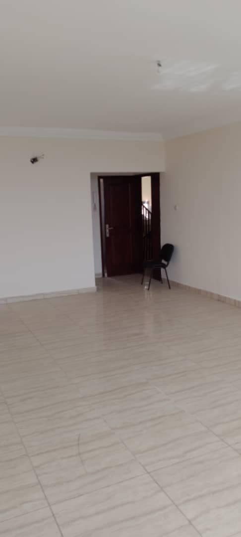 nous mettons en location des appartements 3 pièces et studios pour bureau à la riviera bonoumin nous mettons en location des appartements 3 pièces et studios pour bureau à la riviera bonoumin
