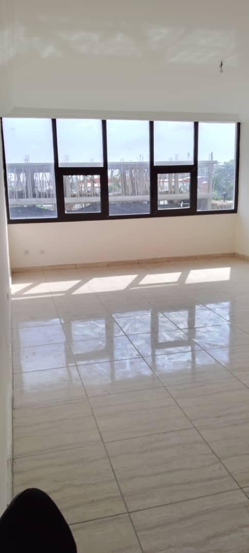 nous mettons en location des appartements 3 pièces et studios pour bureau à la riviera bonoumin nous mettons en location des appartements 3 pièces et studios pour bureau à la riviera bonoumin