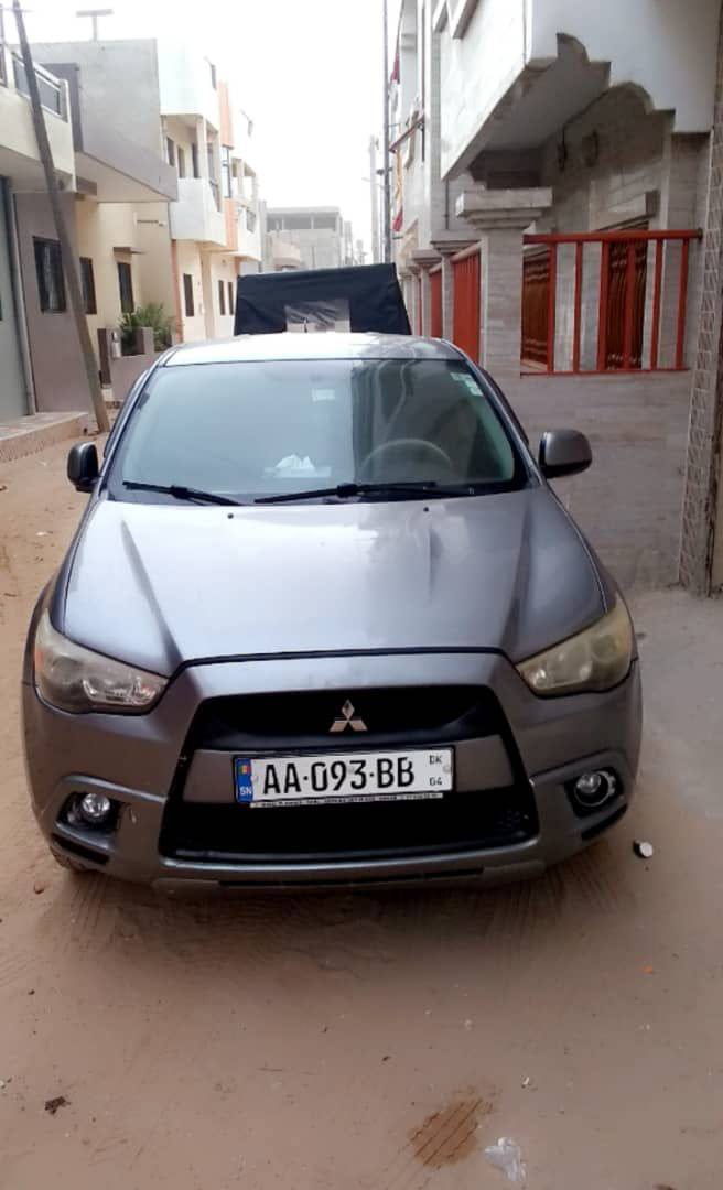 MITSUBISHI RVR ANNÉE 2012