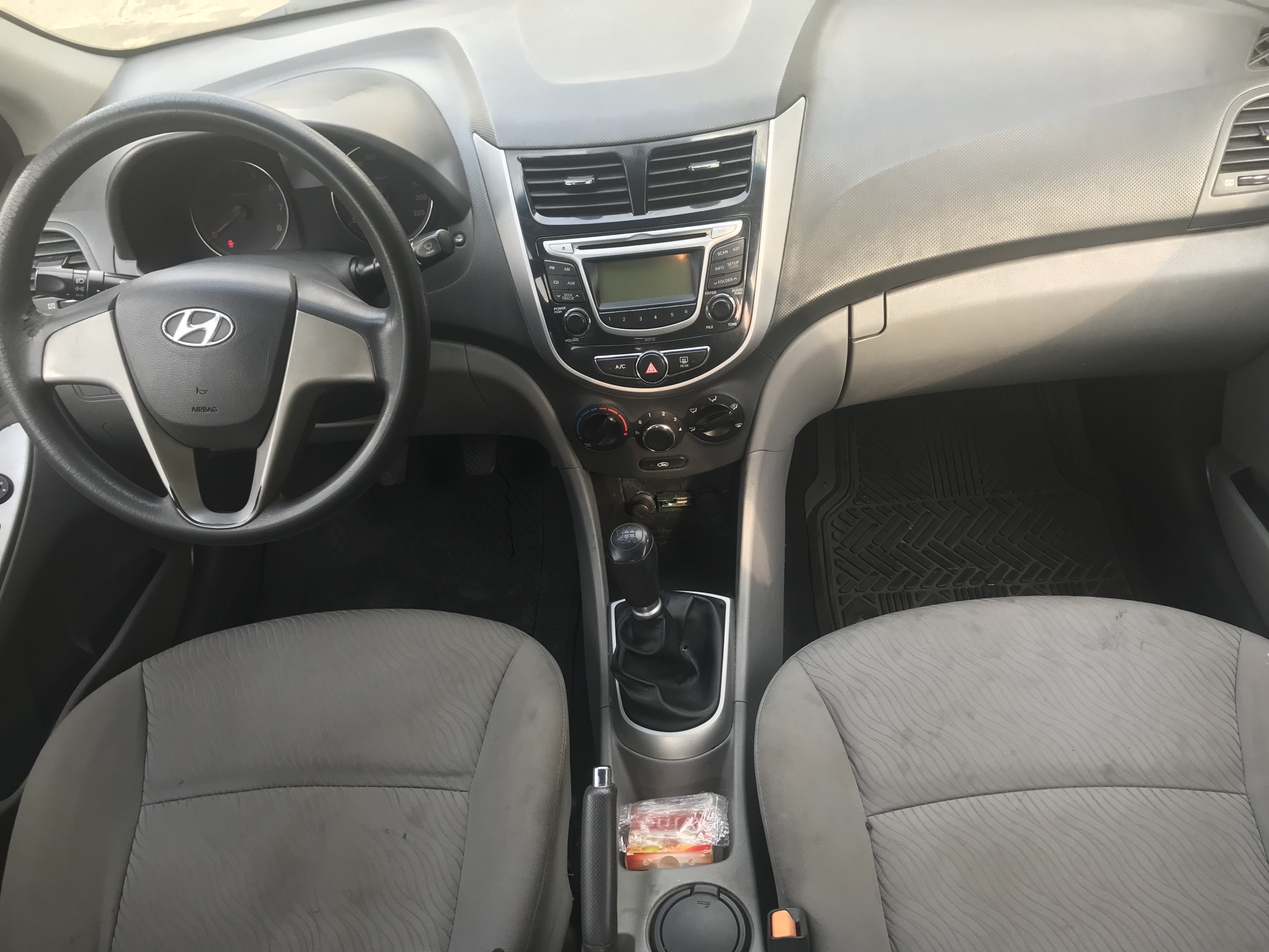 Hyundai Accent 2015