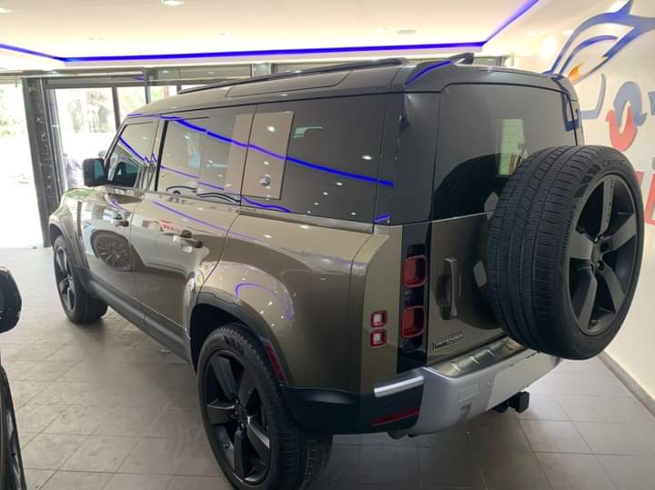 Range Rover Defender