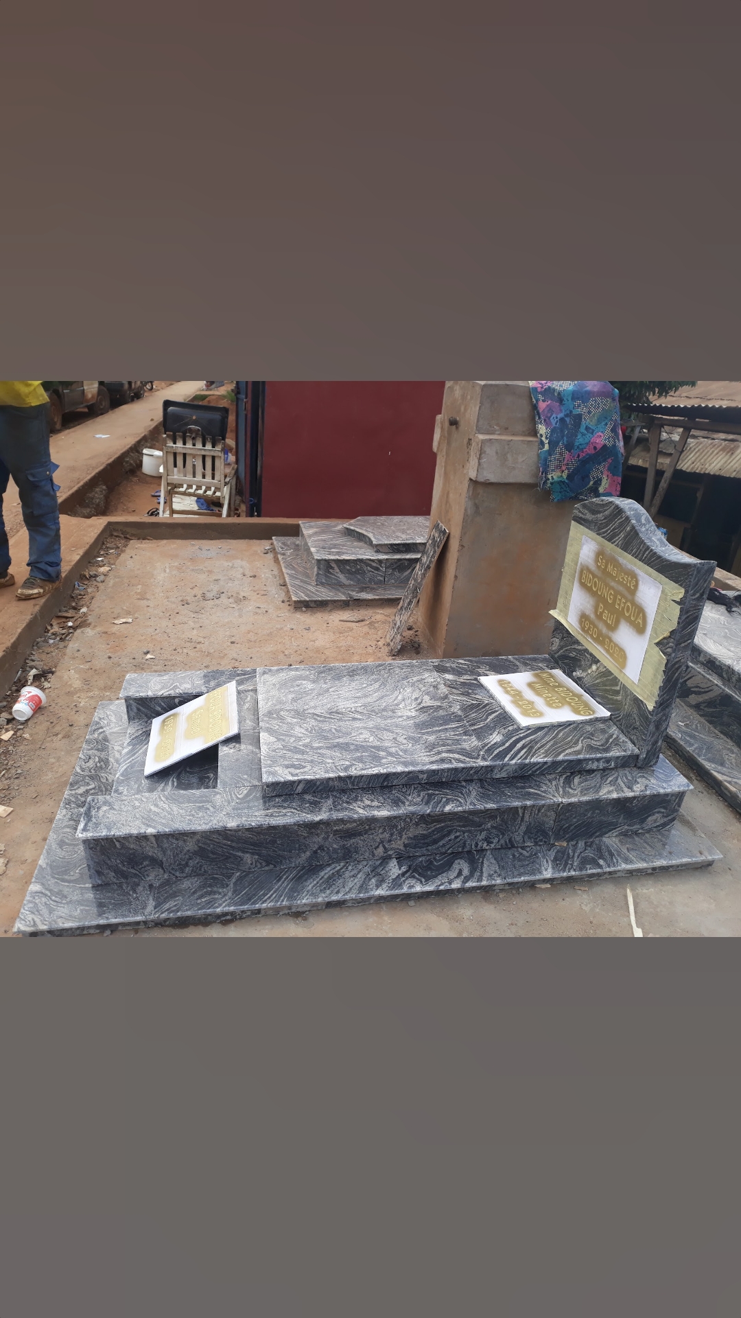 Pierre tombale au cameroun