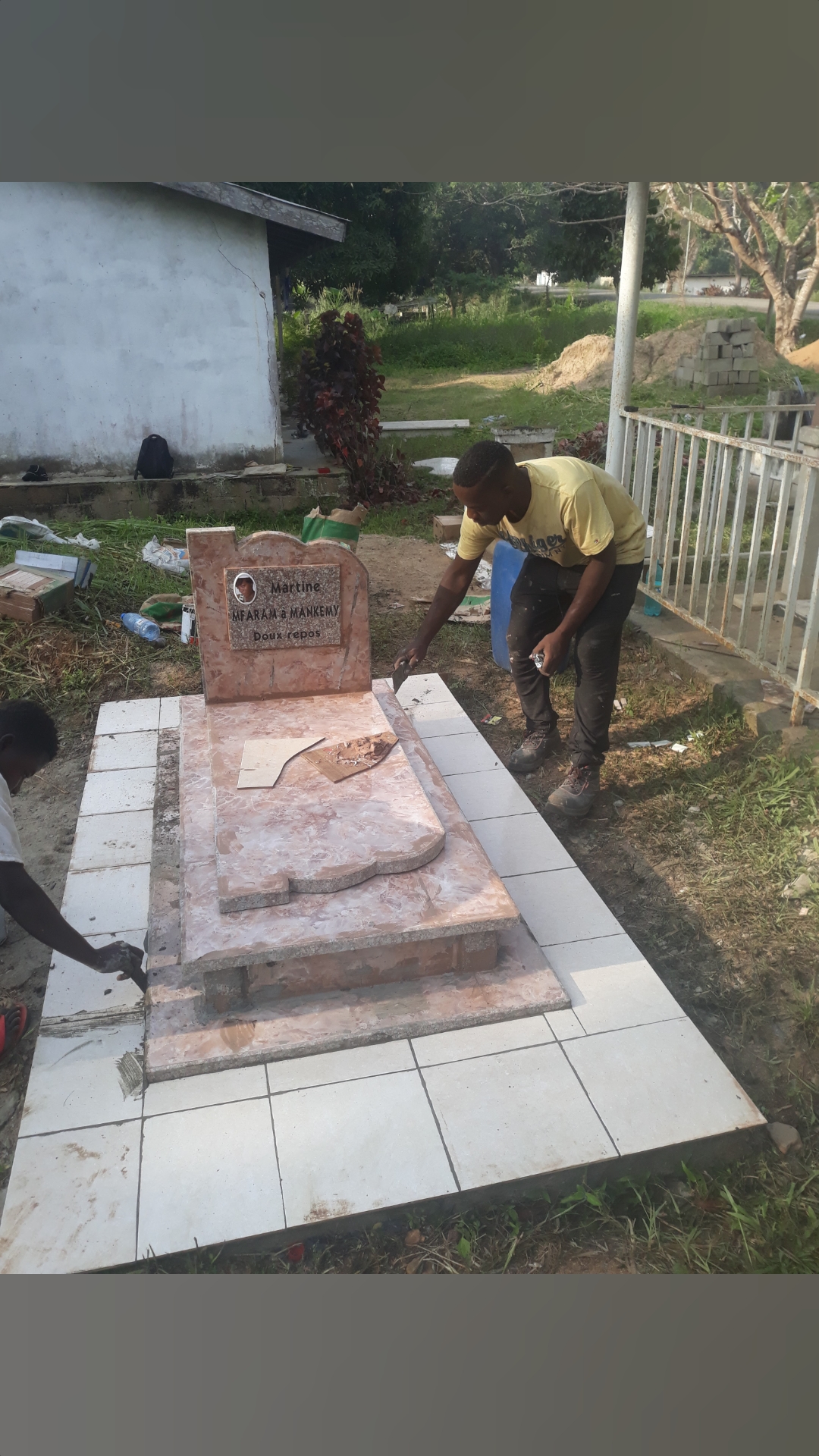 Pierre tombale au cameroun