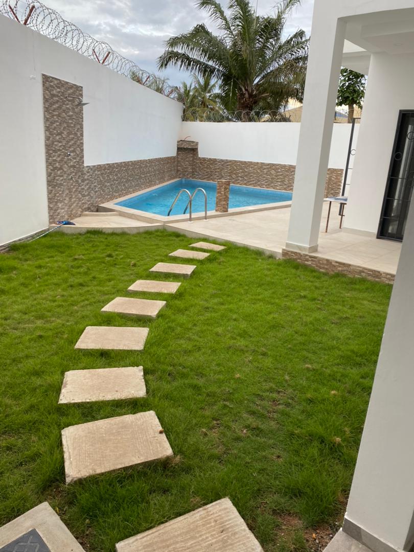 Location d’une maison à piscine et jardin Location d’une maison à piscine et jardin