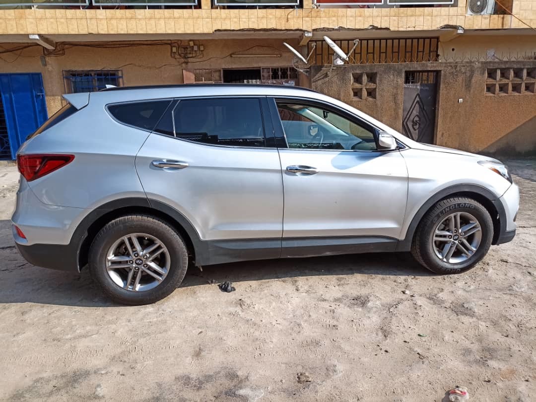Hyundai santafé sport année 2018  EN VENTE