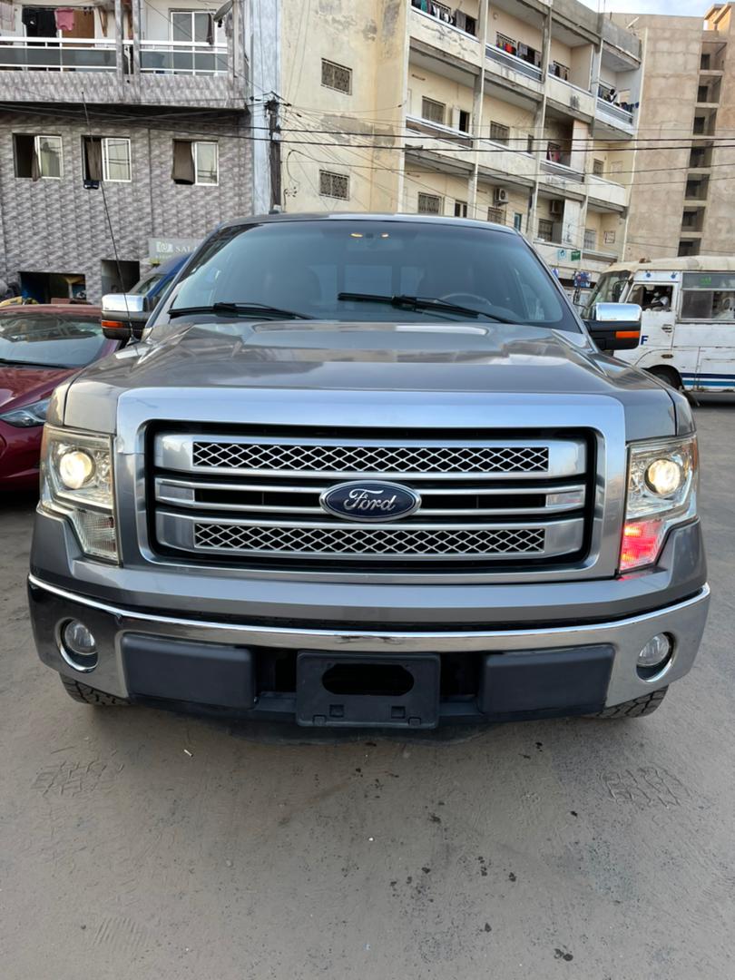 Ford F150 PLatinum  V6