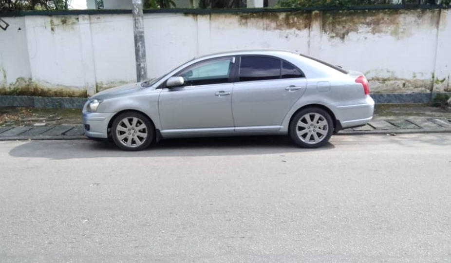avensis 2008
