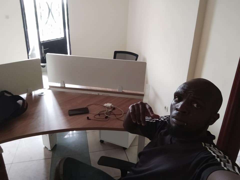 Station de travail  pour bureaux 3 places