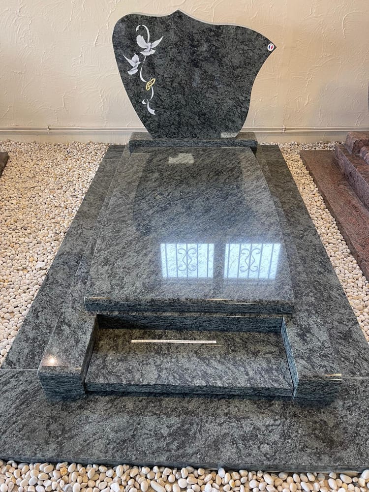 Pierre tombale au cameroun