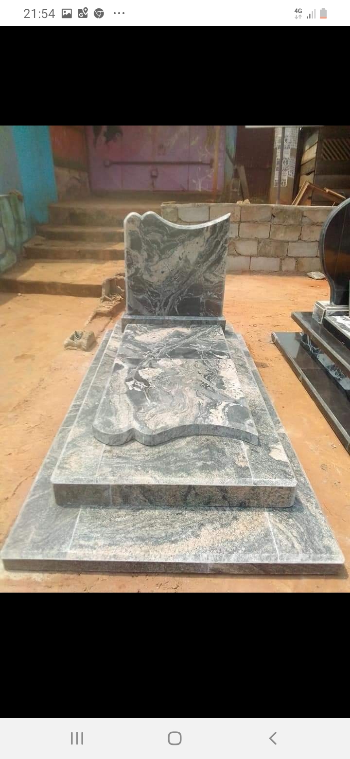 Pierre tombale au cameroun