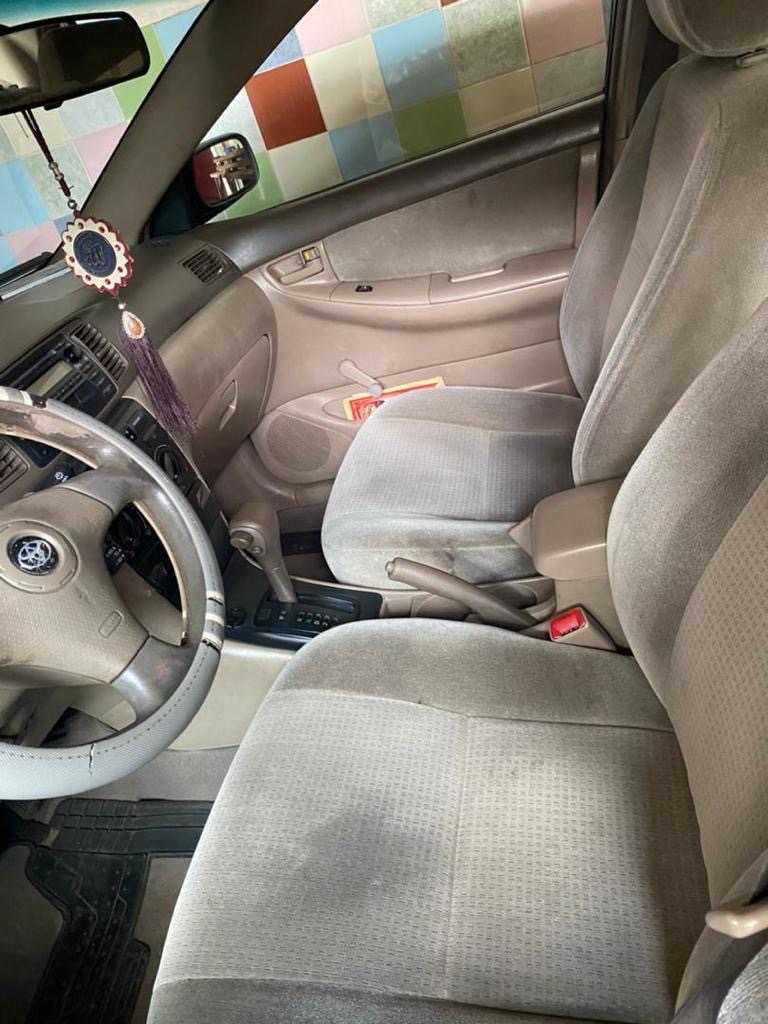 TOYOTA COROLA