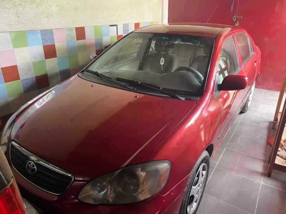 TOYOTA COROLA