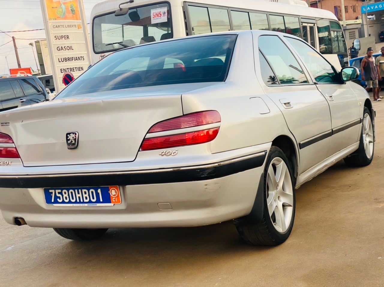 Peugeot 406