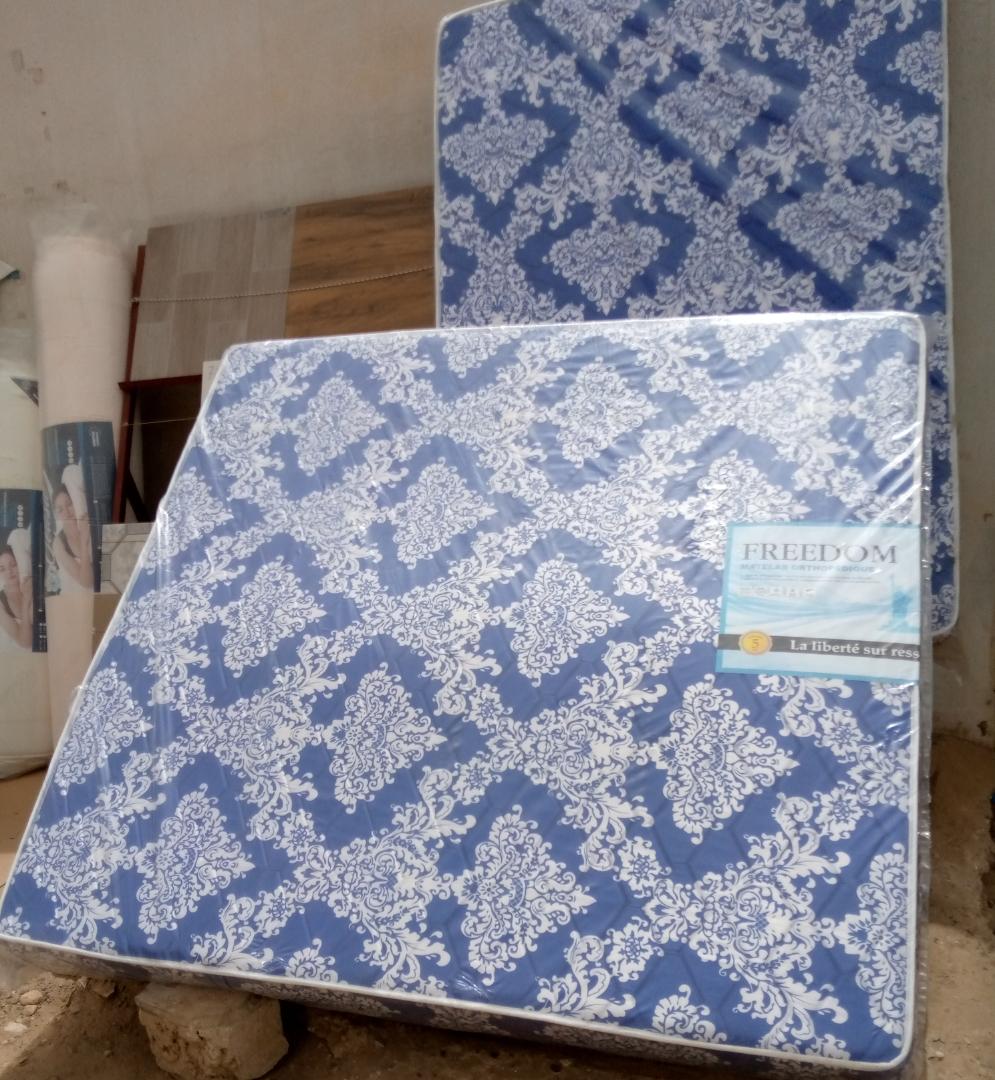 MATELAS ORTHOPEDIQUE A RESSORT