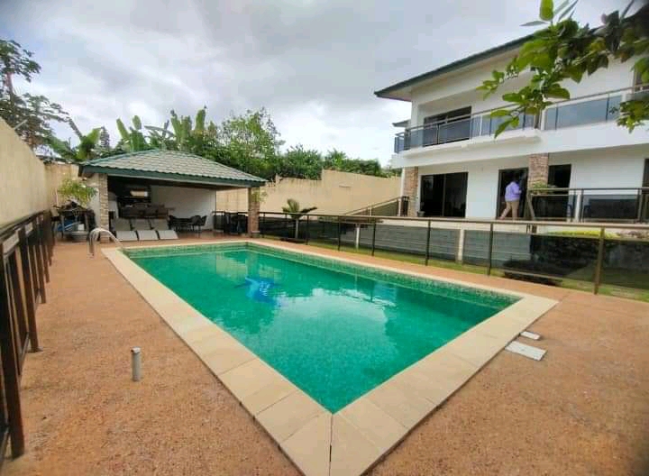 VENTE  DE SOMPTUEUSE DUPLEX DE 7 PIÈCES  SUR 1000m² RIVIERA BONOUMIN VERS ABIDJAN MALL