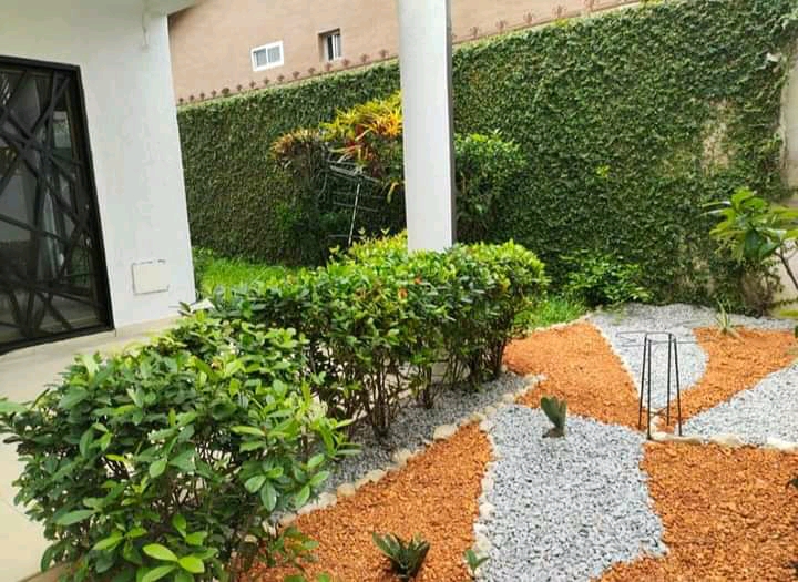 VENTE DE DUPLEX 6 PIÈCES A LA RIVERA SIPIM TUILERIE ( PROCHE DE BELLE CÔTE)