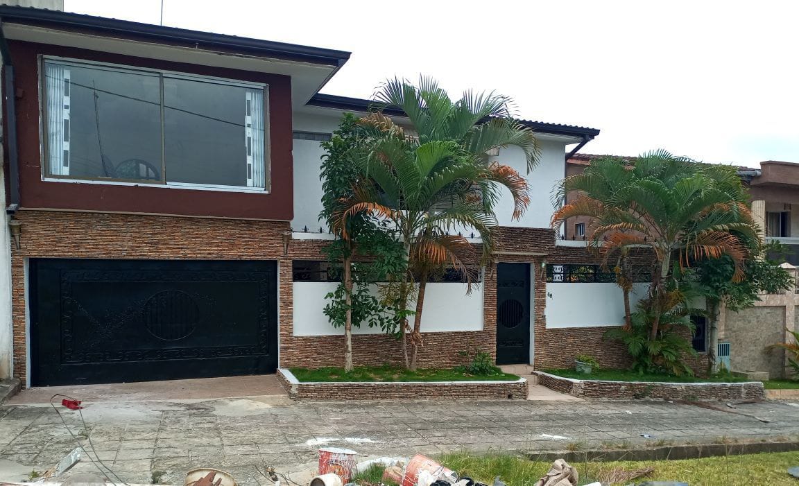 VENTE DE DUPLEX 6 PIÈCES A LA RIVERA SIPIM TUILERIE ( PROCHE DE BELLE CÔTE)