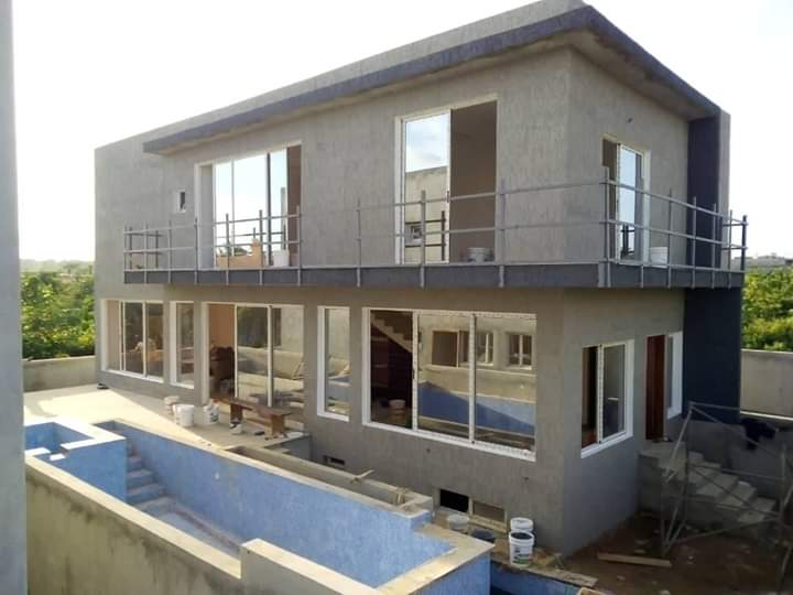 VENTE DE DUPLEX 7 PIÈCES AVEC PISCINE ET SOUS SOL A BINGERVILLE