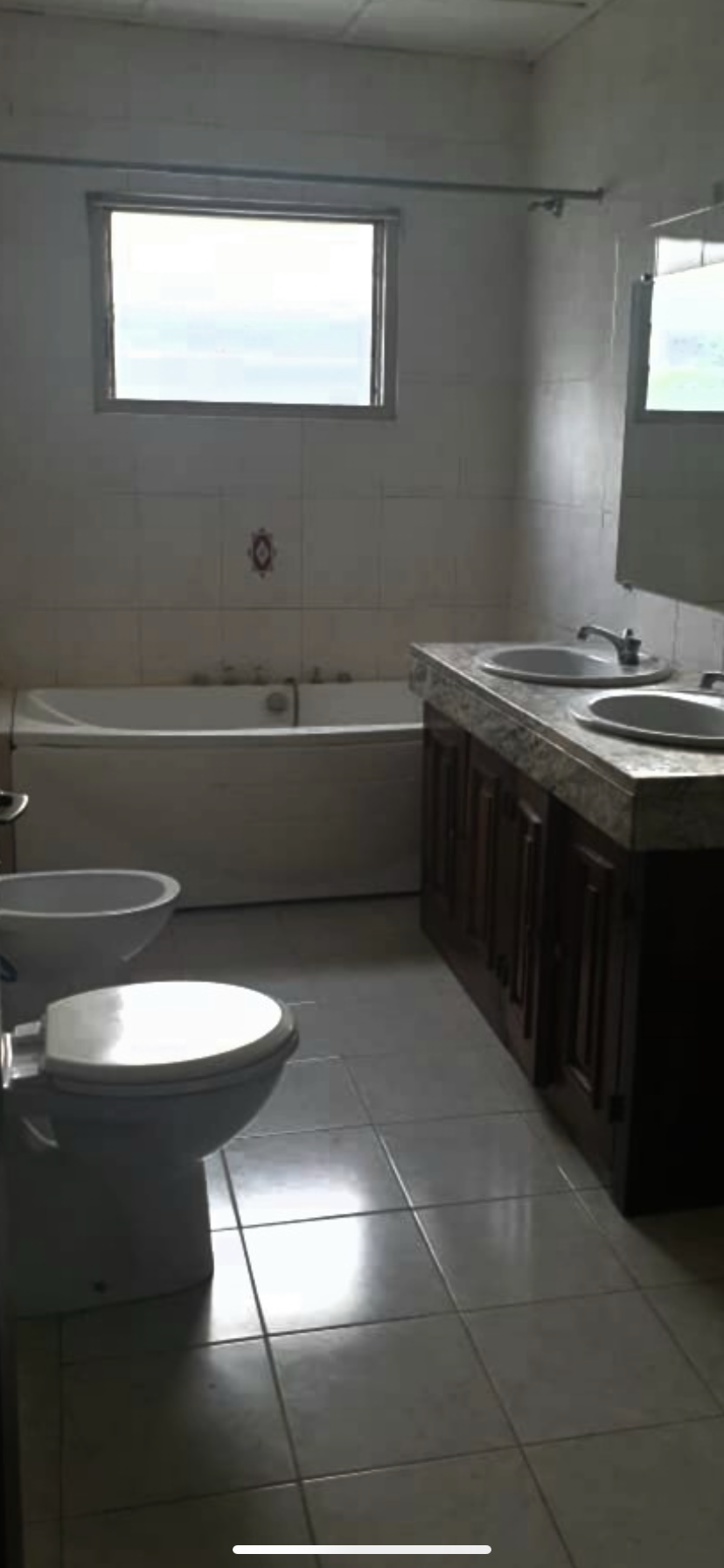 Vente d’une maison à piscine et jardin Vente d’une maison à piscine et jardin