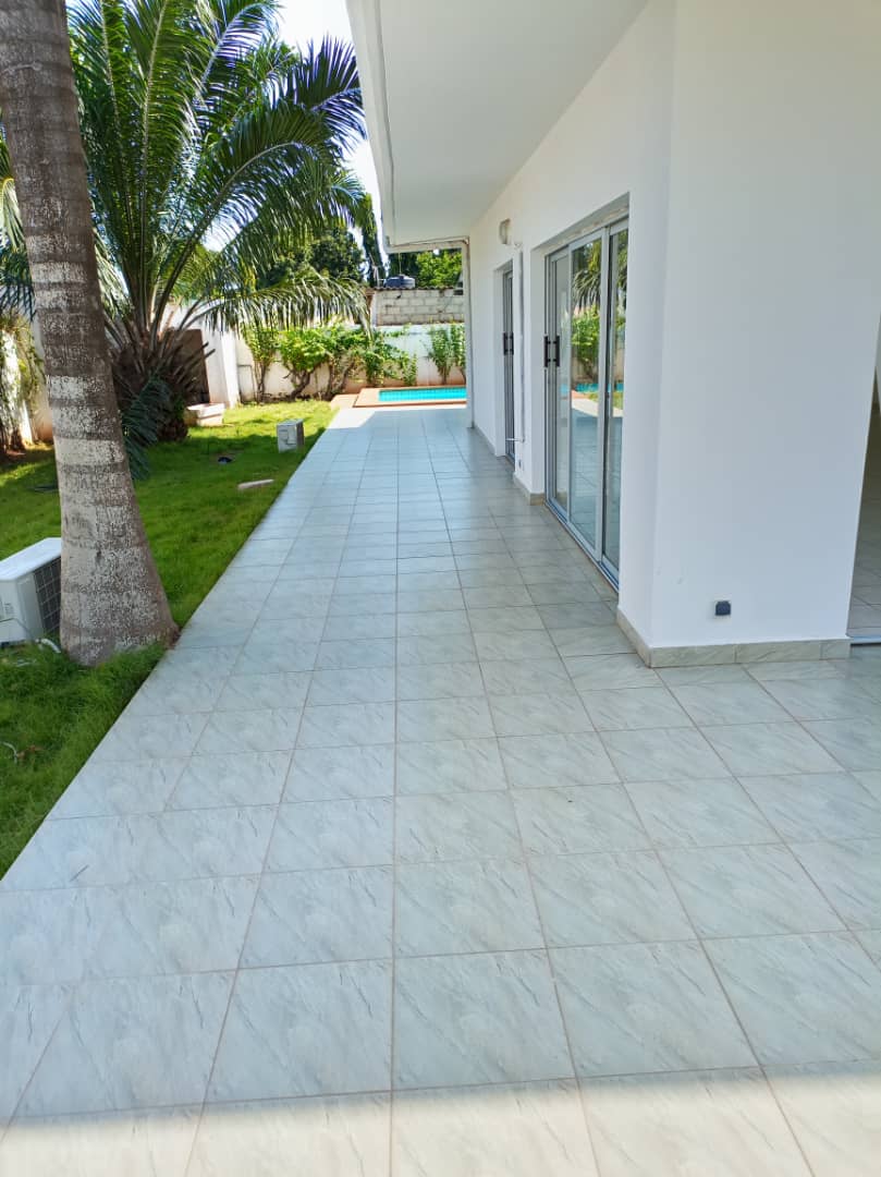 Location d’une maison à piscine et jardin Location d’une maison à piscine et jardin