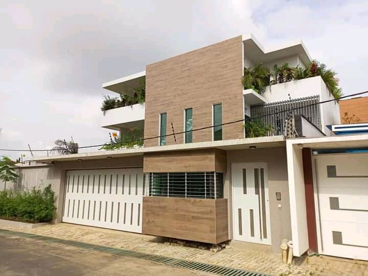 Villa triplex en vente, Abj Cocody Riviera III
