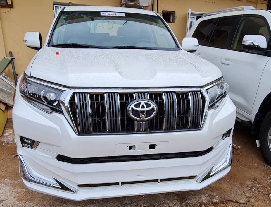 entreprise AKDR mali automobile vente achat location partenariat Toyota TXL essence automatique formant 2021