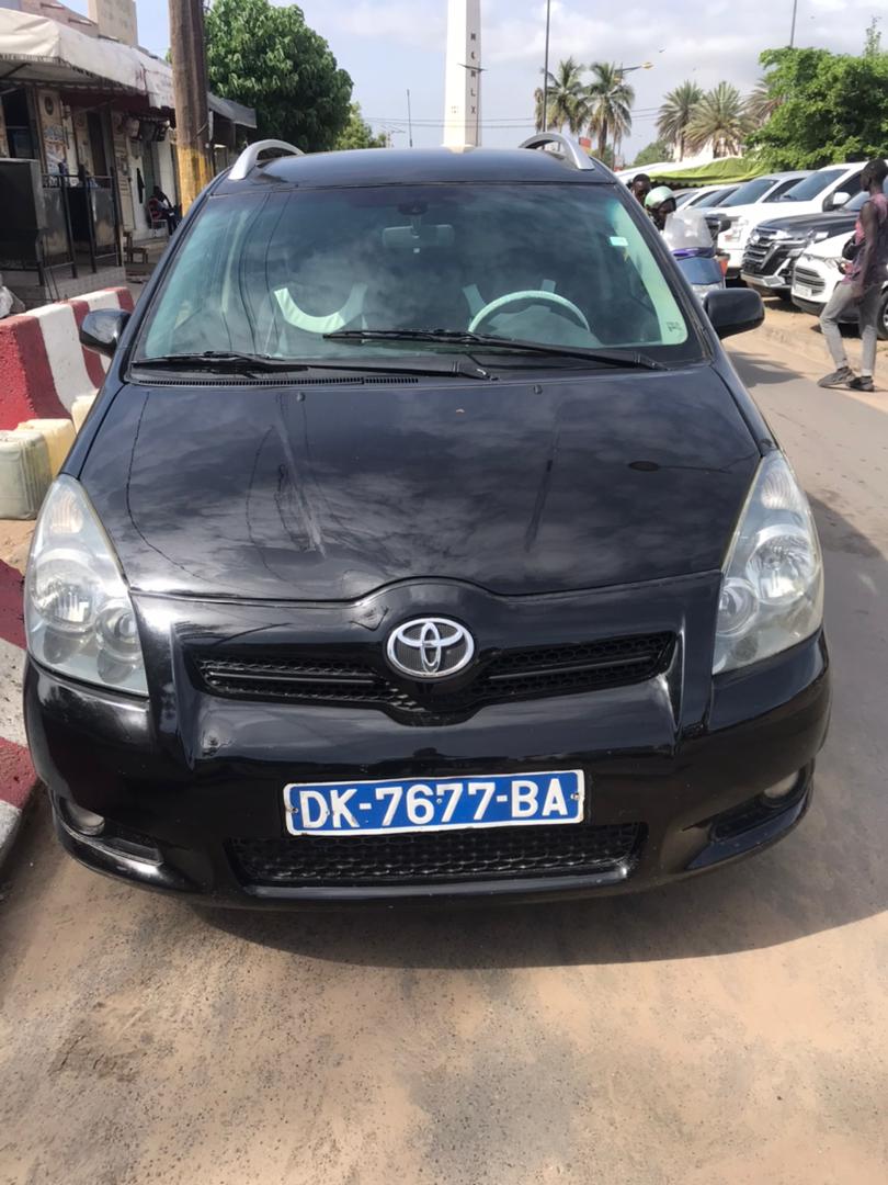 TOYOTA  VERSO 2010 A VENDRE