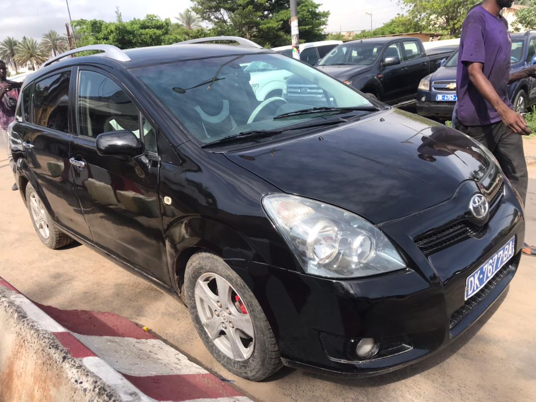 TOYOTA  VERSO 2010 A VENDRE