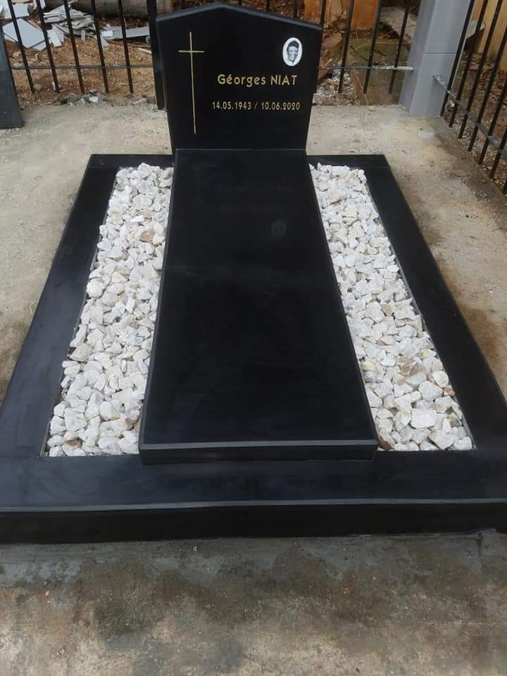 Pierre tombale En Granite