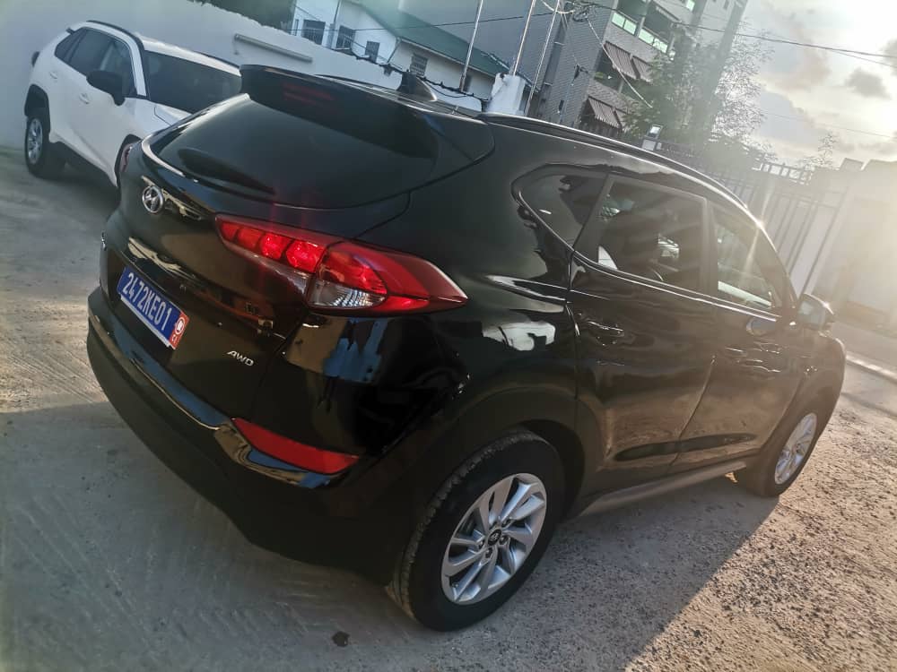 HYUNDAI TUCSON 2018
