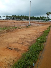 Terrain en bordure de mer  sur la route de Grand Bassam