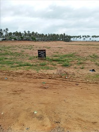 Terrain en bordure de mer  sur la route de Grand Bassam