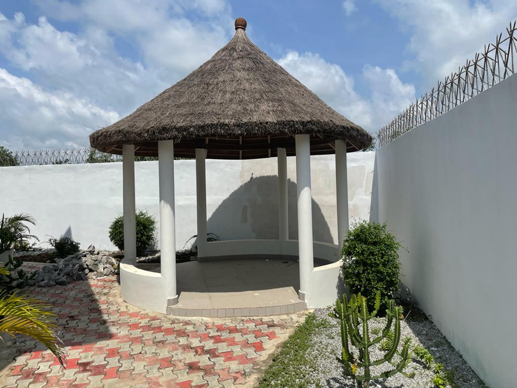 Duplex 5p a louer sur la route de bassam