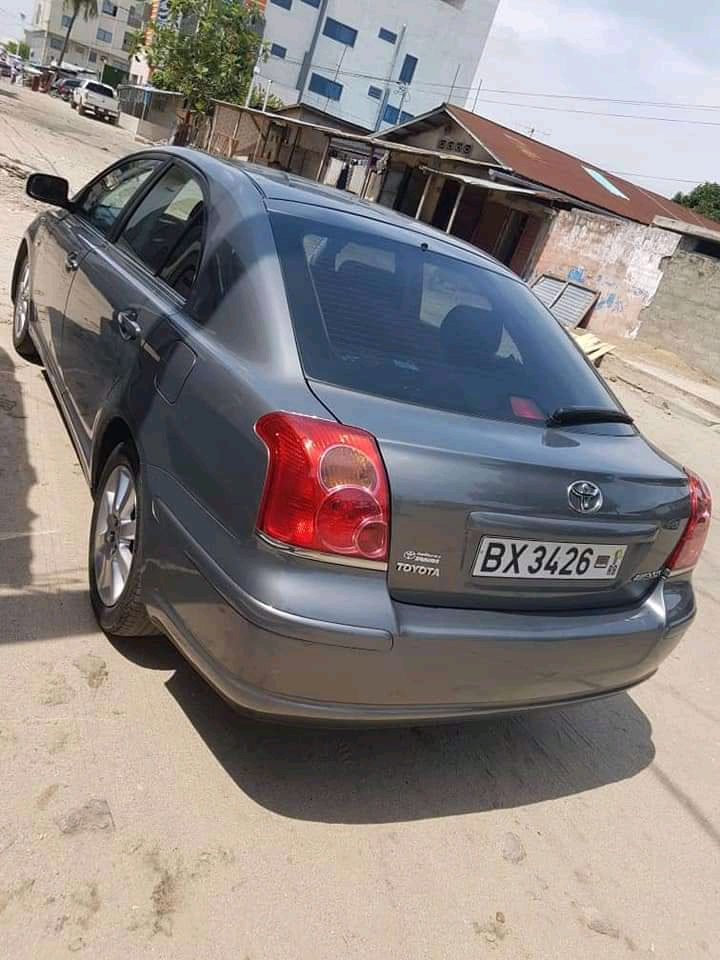 Toyota Avensis année 2004 tout les papiers sont ajout on n'a jamais touché le moteur dernier prix c'est à 1300.000F Toyota Avensis année 2004 tout les papiers sont ajout on n'a jamais touché le moteur dernier prix c'est à 1300.000F
