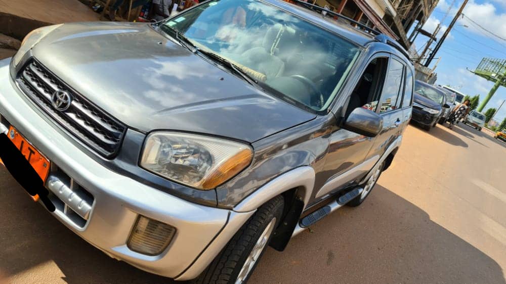 Toyota RAV4 année 2003 Toyota RAV4 année 2003