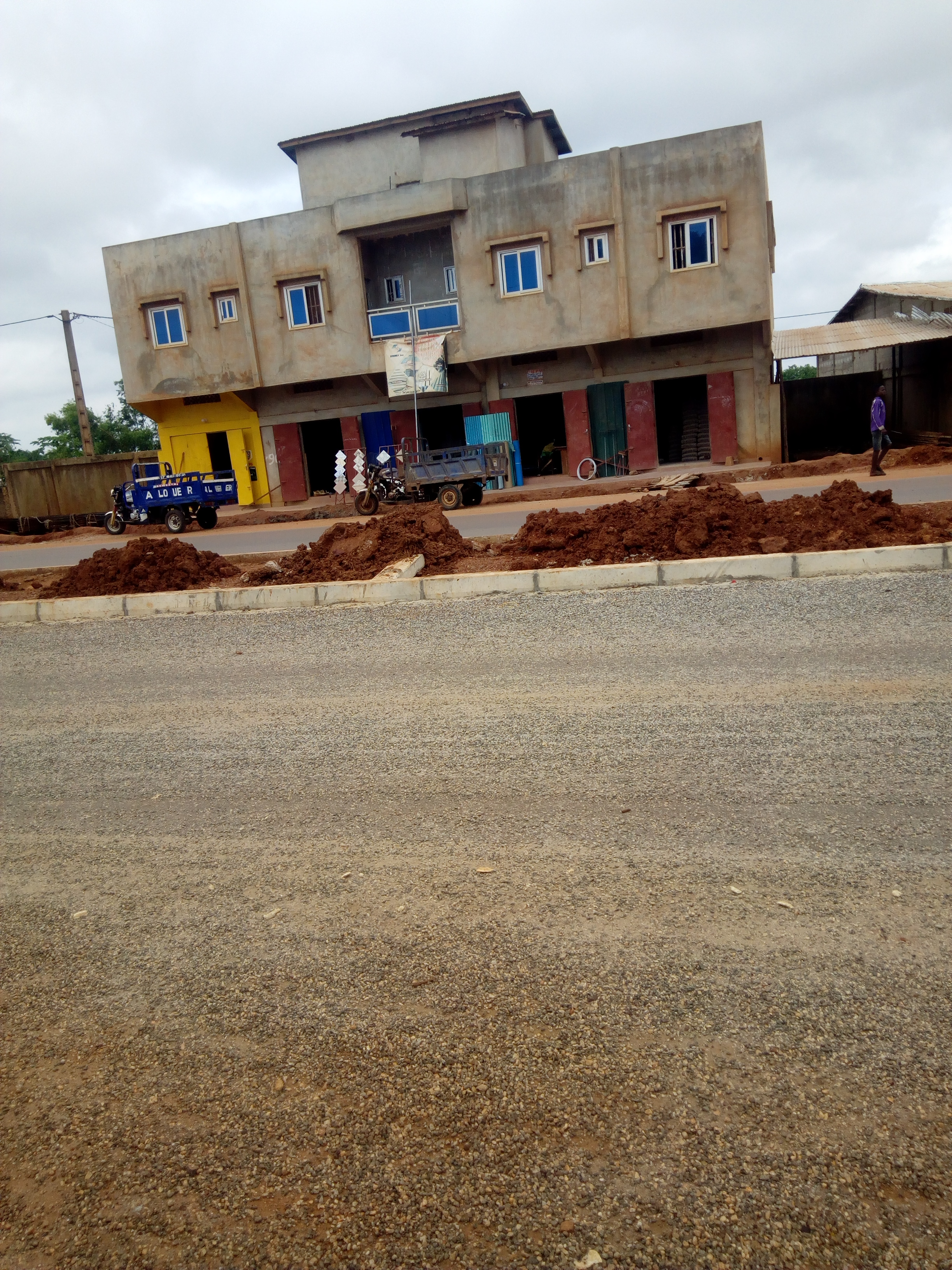 Parcelle à vendre à hêvié au bord de la voie inter état