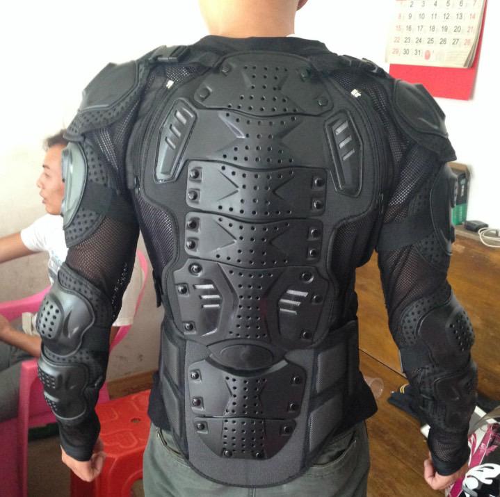 ÉQUIPEMENT DE MOTARD ÉQUIPEMENT DE MOTARD